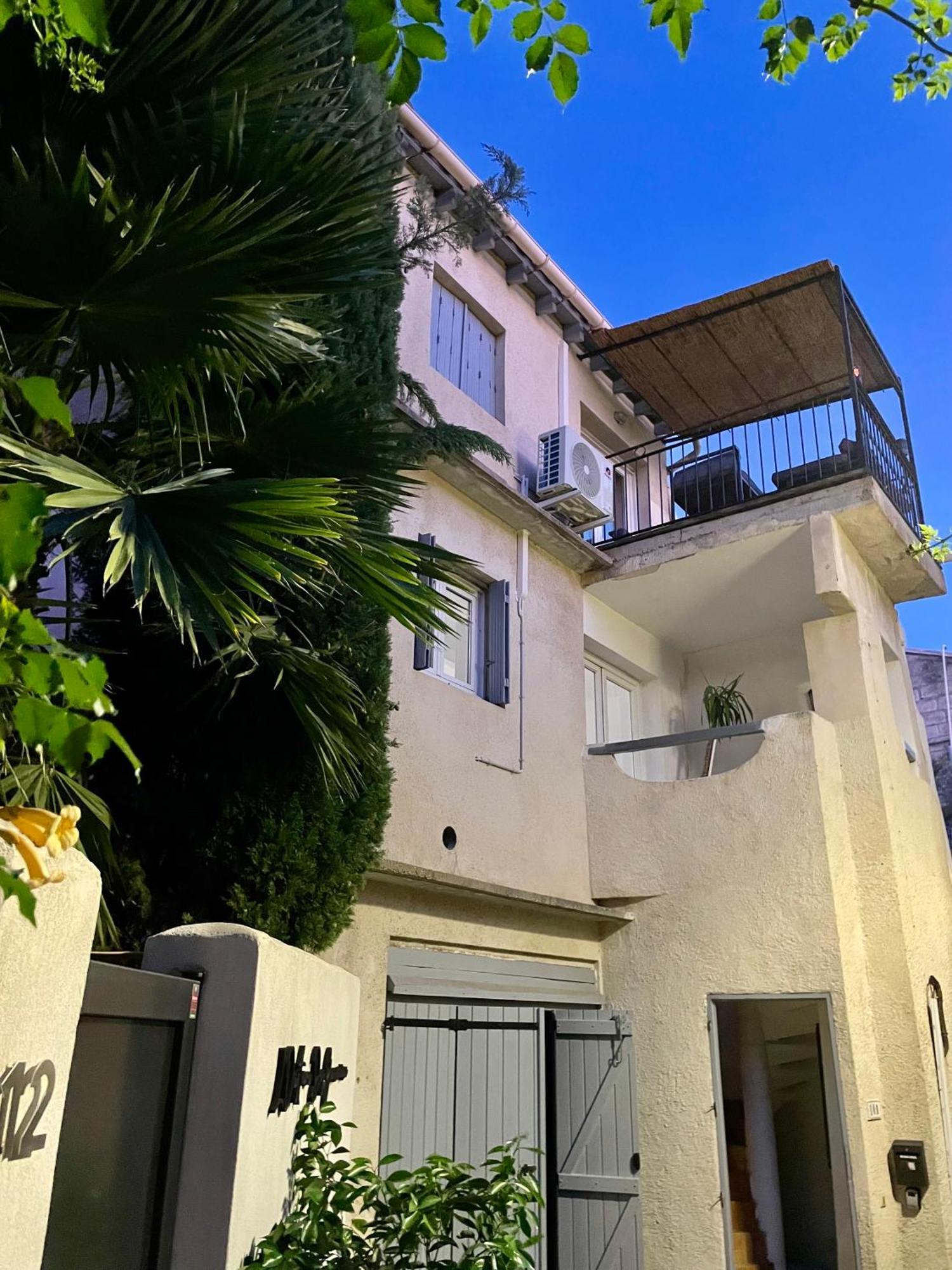 Maison De Village Avec Balcon Rooftop Maillane Bagian luar foto